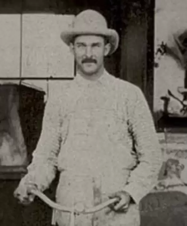 Henry "Harry" DuBois (1871-1924)